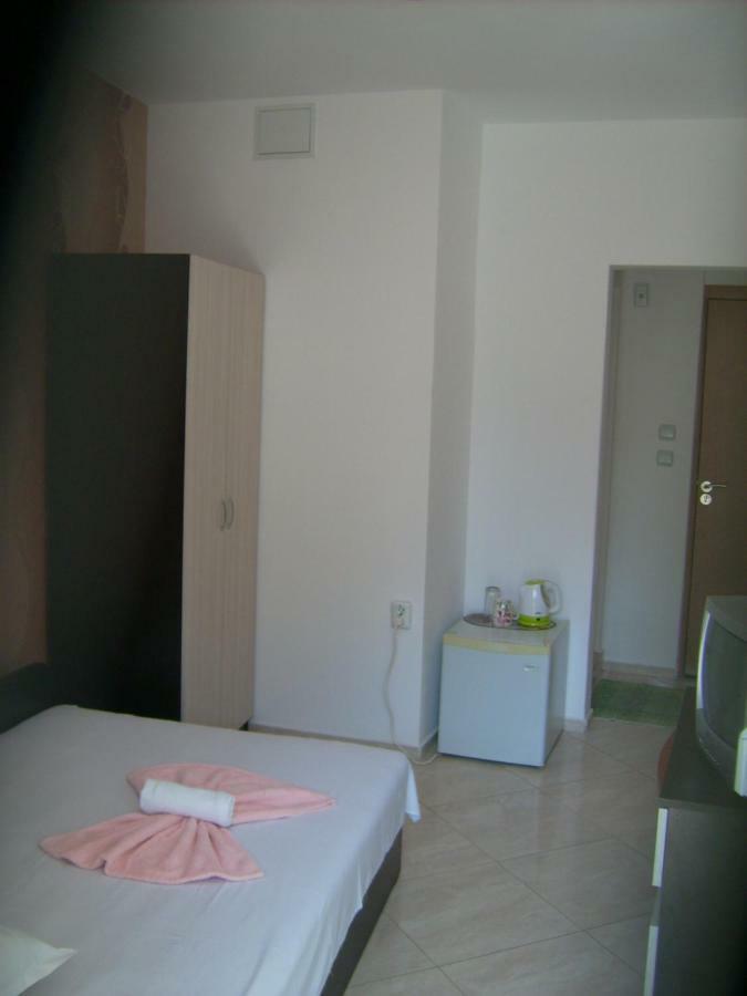 Hotel Pasians Pomorie Exterior photo
